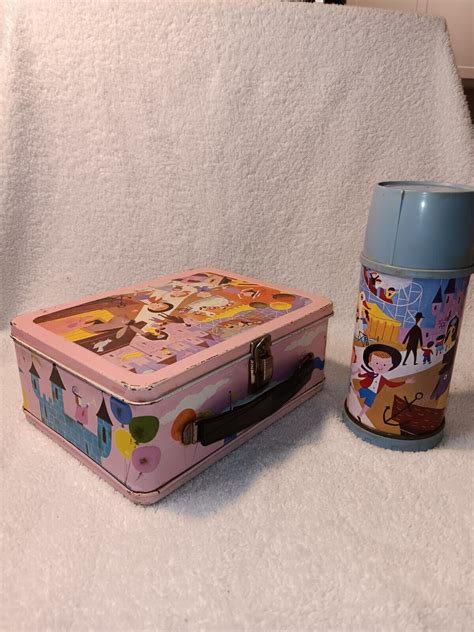 metal lunch box carnival|RARE 1959 CARNIVAL LUNCHBOX w/ METAL UNIVERSAL .